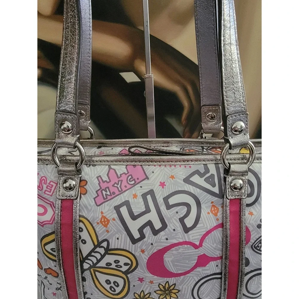 Coach‎ Poppy Graffiti Tote Bag Metallic Silver Pink Multicolor F15712
Beautiful - Picture 2 of 9